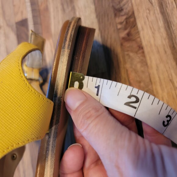 Michael Kors Daisy Yellow Logo Plate T-Strap Sandals - Picture 8 of 11